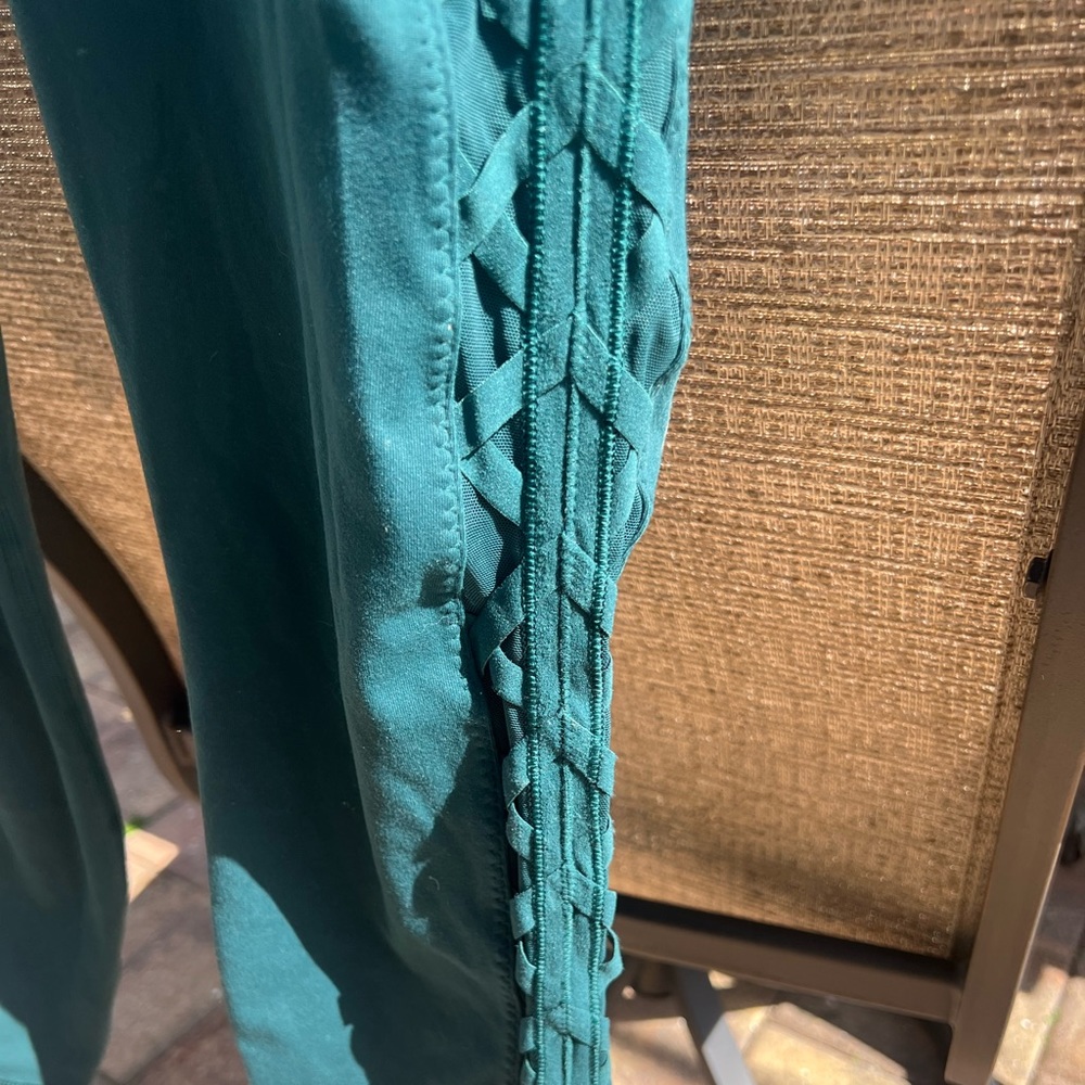 Green lululemon leggings 28 inches long